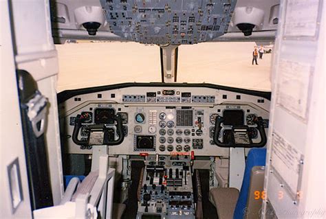 CAR BODY PART: saab 340 cockpit