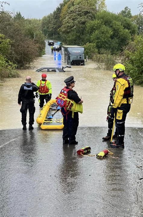 Seven people rescued from car and lorry stuck in Nottinghamshire ...