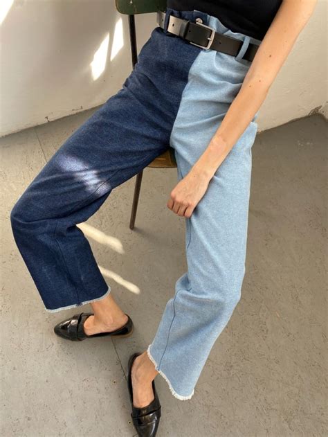 Two colors jeans / Джинсы с разноцветными штанинами | Fashion, Mom ...