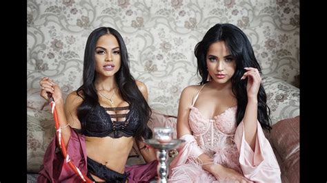 Las Mejores Fotos Del Videoclip Sin Pijama De Becky G Y Natti Natasha