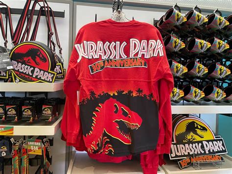 First Look Colossal Jurassic Park Th Anniversary Off