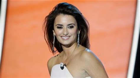 Pen Lope Cruz Y Otras Famosas Se Solidarizan Con Las Mujeres Iran Es Y