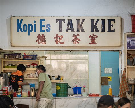 historical restaurants  jakarta legendary eateries   city