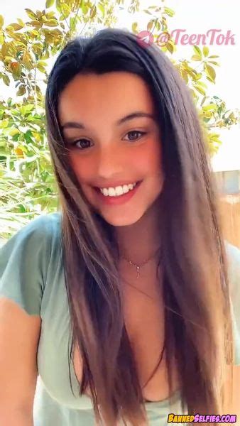 Johanna 18 Years College Babe Epic Nude Selfie On Tiktok Bannedselfies