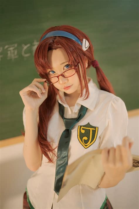 Hot girl Thái Lan cosplay nữ xạ thủ xinh đẹp tại PUBG Nations Cup