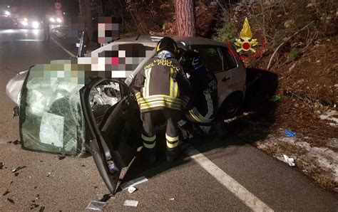 Due Auto Coinvolte In Un Incidente Stradale Tre Feriti E Tanta Paura