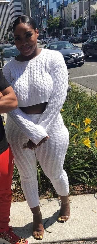 Thicc Ass Auntie Scrolller