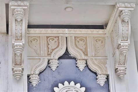 Decorative White Grc Column At Rs Sq Ft Grc Pillars In Vrindavan