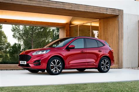 Todo sobre el nuevo Ford Kuga el primer coche híbrido made in Spain