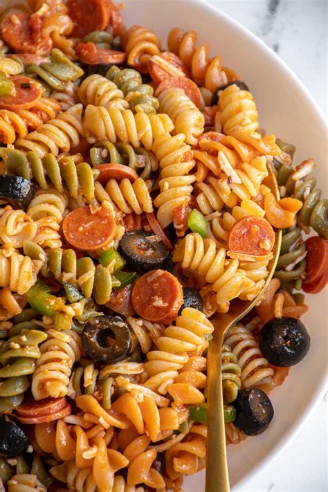 Easy Pizza Pasta Salad Recipe The Schmidty Wife