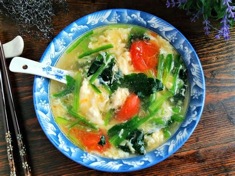 Tomato Spinach Egg Drop Soup Recipe Easyfoodcook