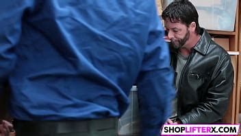 Al Oficial De Lp Le Gusta Su Trabajo Xvideos