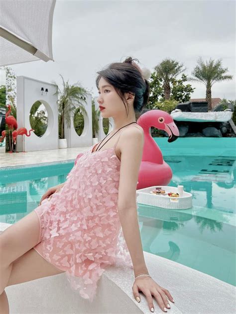 Hot Girl Tr S A Tr M Xinh T I Theo U I Gu M C Quy N R Ng I P Vi T Gi I Tr