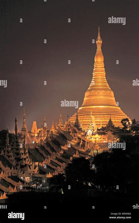 Myanmar Yangon Shwedagon Pagoda Night Illuminated Stock Photo Alamy