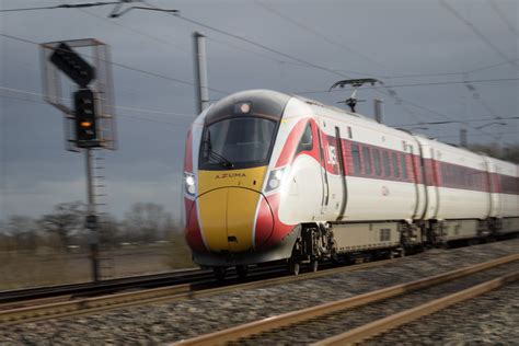 Azuma Heading North On The ECML David King Flickr