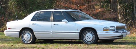 Buick Park Avenue Ultra Sedan L V Supercharger Auto