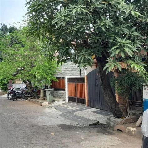 Rumah Terawat Siap Huni Kamar Dekat Akses Tol Di Taman Permata