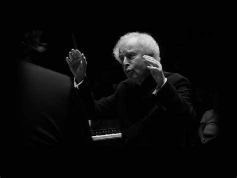 Beethoven Piano Concerto No. 2 with Sir András Schiff - Apple TV (GR)