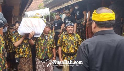 Nusabali Golkar Bali Lepas Jenazah Rai Wiranata