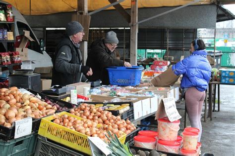 Wtorek Na Targowisku W Koszalinie Zobacz Co Mo Na Znale Na