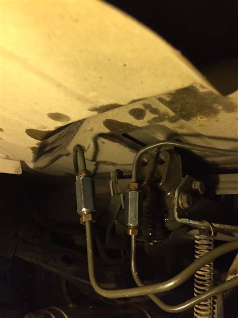 Распределитель тормозов(колдун) — Volkswagen Transporter T4, 2,4 л ...