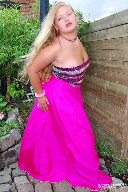 Curvy Blonde Meile 32 Meile 20080705 00017 Porn Pic