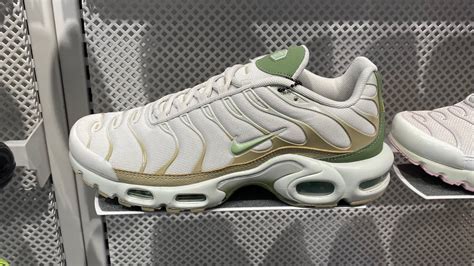 Nike Air Max Plus Light Bonealligatorlimestonehoneydew Style Code Dx8954 001 Youtube