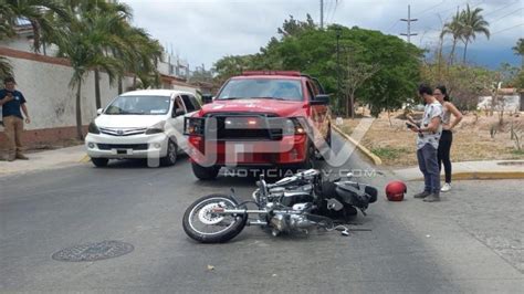 Fuerte choque de dos motos se registró en Las Gaviotas NoticiasPV