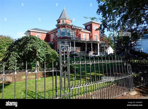 Stephen King House Maine Hi Res Stock Photography And Images Alamy