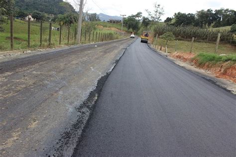 Pavimenta O Asf Ltica Em Mais Um Trecho Da Estrada Geral Rio Pinheiros