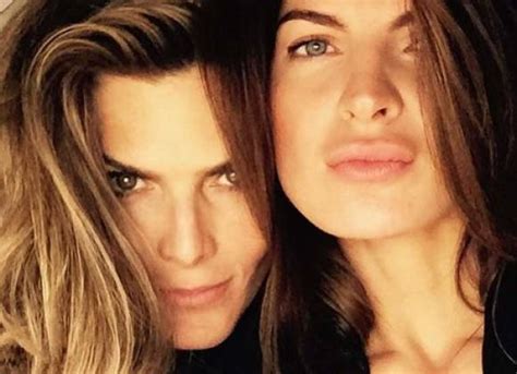 Montserrat Oliver Y Yaya Kosikova La Pareja Que Ha Conquistado Instagram