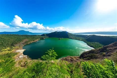 Taal volcano Stock Photos, Royalty Free Taal volcano Images | Depositphotos