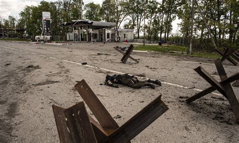 Corpos Carbonizados De Possíveis Soldados Russos Indicam Barbárie Em