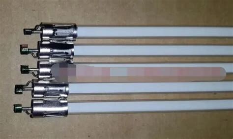 10 Pieces Lot 32 32 Inch CCFL Lamp Backlight Tube 704mm 70 4CM 3 4mm