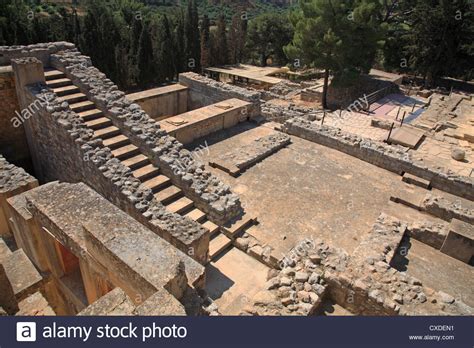 Minoan Palace Hi Res Stock Photography And Images Alamy