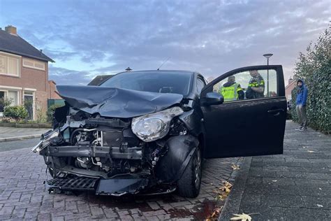 Gewonde En Flinke Schade Bij Botsing Tussen Twee Autos Drossard De La