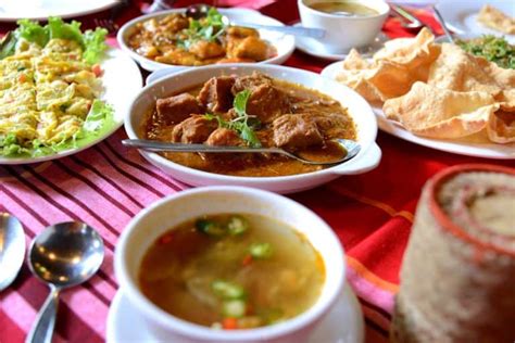 9 Traditional Burmese Foods Everyone Should Try - Medmunch