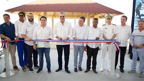 Presidente Abinader inaugura muelle turístico y pesquero Cabeza de Toro