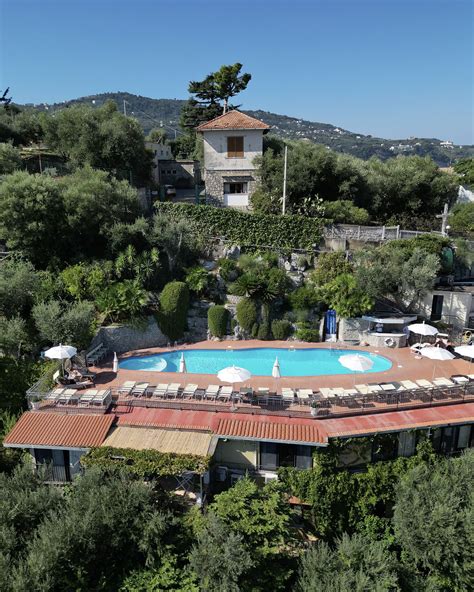 Hotel with panoramic swimming pool | Hotel Cristina Sorrento