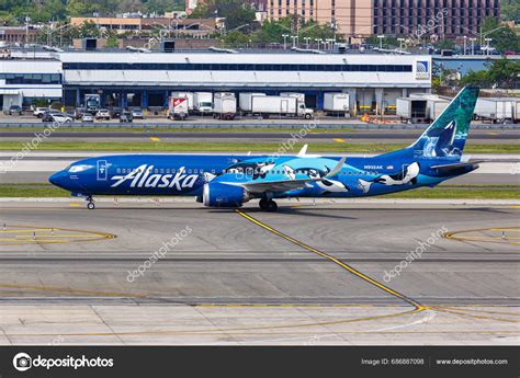 New York United States May 2023 Alaska Airlines Boeing 737 – Stock ...