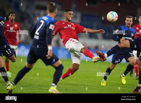 Marlon Mustapha 1 Fsv Mainz 05 Fotos Und Bildmaterial In Hoher