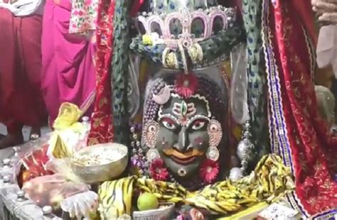 देश में सबसे पहले महाकाल मंदिर में मनेगी दिवाली भस्म आरती के बाद