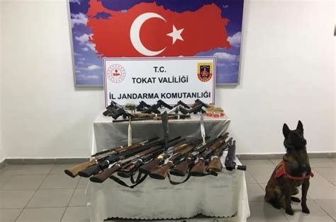 Silah kaçakçılığı operasyonunda adeta cephanelik çıktı 16 gözaltı