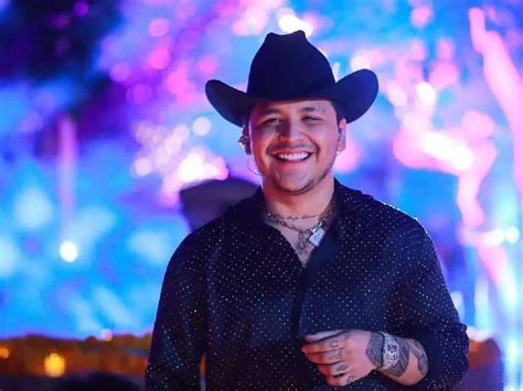 Christian Nodal Elimina Sus Tatuajes