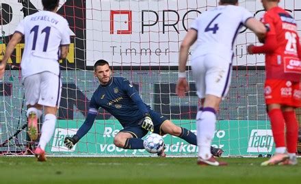 Anderlechts Goalkeeper Hendrik Van Crombrugge Pictured Editorial Stock