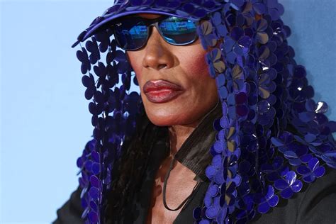 Grace Jones cumple 75 ícono gay orgías con el ruso de Rocky IV y el escándalo en la TV por