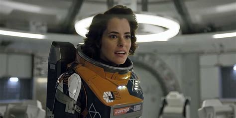 Parker Posey's Dr. Smith Is An Impostor On Lost in Space