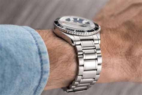 Hands-On Maen Hudson Review (38mm Swiss Automatic Dive Watch)