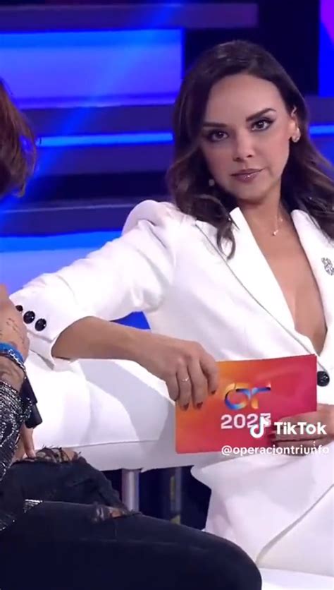 Chenoa Dedicatoria Sorpresa A Su Ex En El Estreno De Ot De Traca