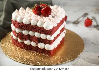415 Naked Red Velvet Cake Images Stock Photos Vectors Shutterstock